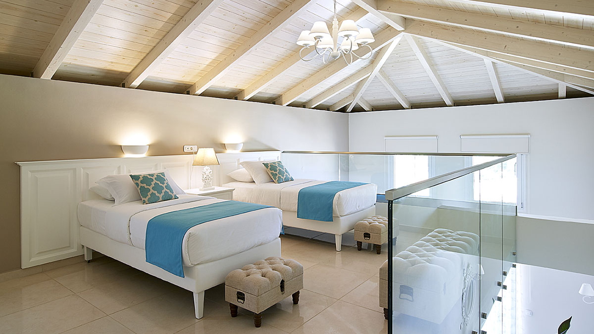 Maisonette pool or sea view